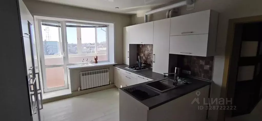 2-к кв. Ульяновская область, Ульяновск Бакинская ул., 43/44 (85.0 м) - Фото 1