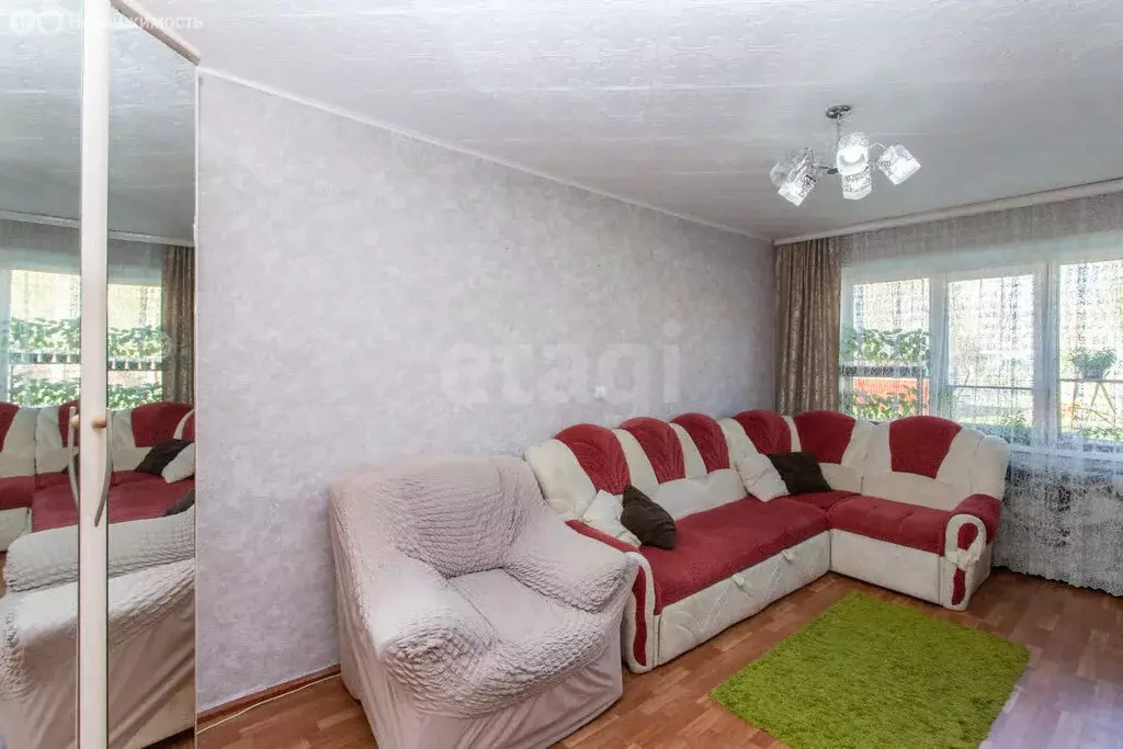 2-комнатная квартира: Тобольск, микрорайон 7А, 15 (45 м) - Фото 1
