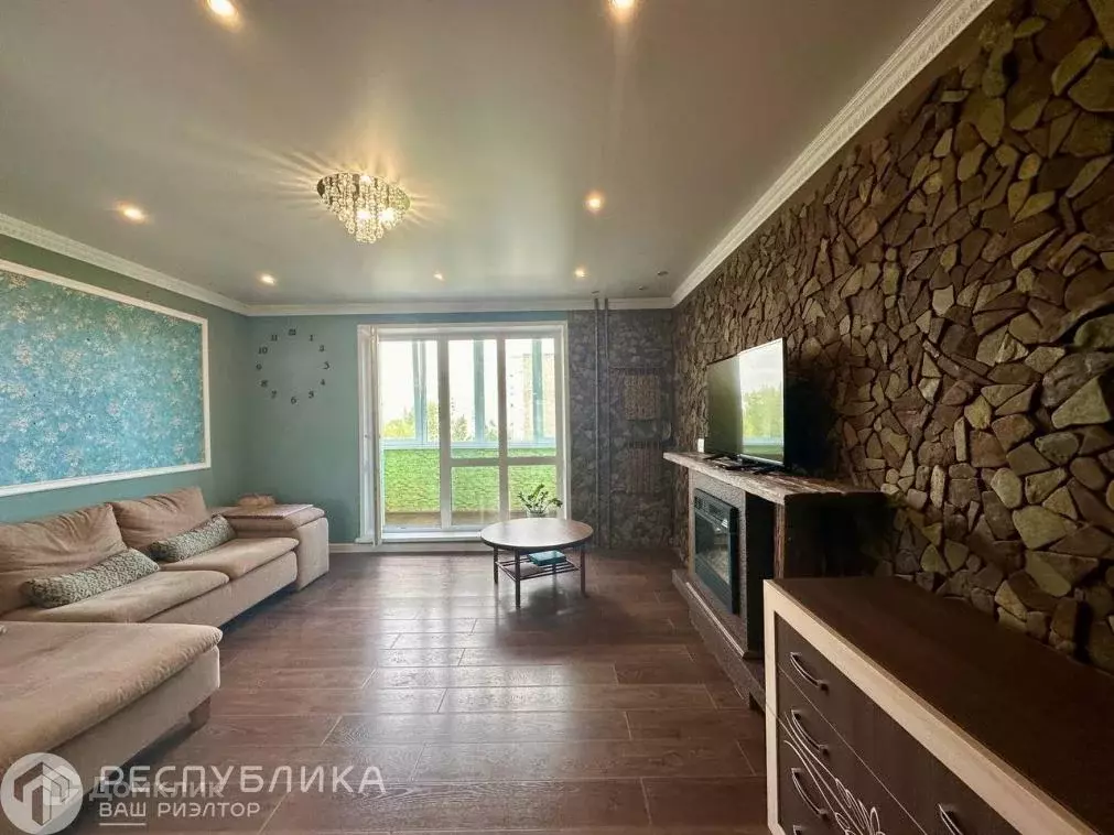 Продаётся 4-к квартира, 76.9 м - Фото 1