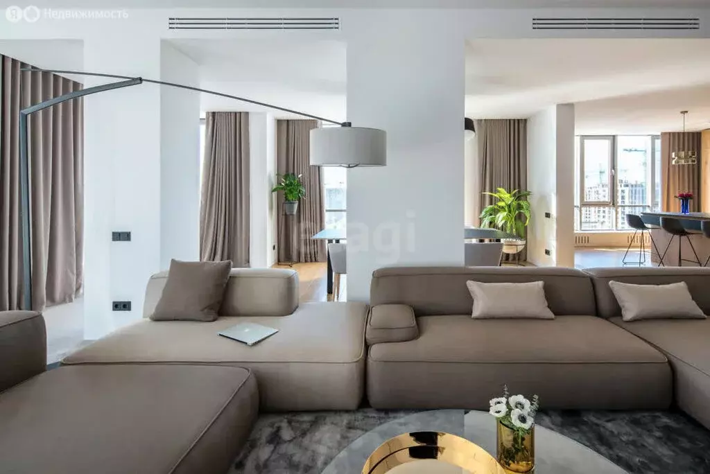 3-комнатная квартира: Казань, улица Гаврилова, 7к1 (66.7 м) - Фото 2