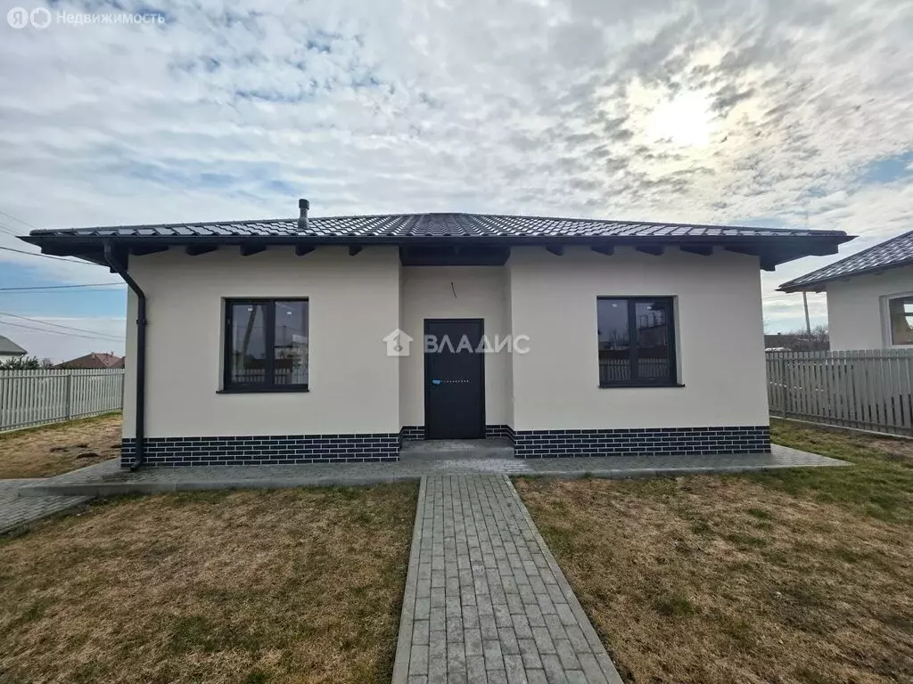 Дом в Калининградская область, Гурьевский муниципальный округ, посёлок ... - Фото 1