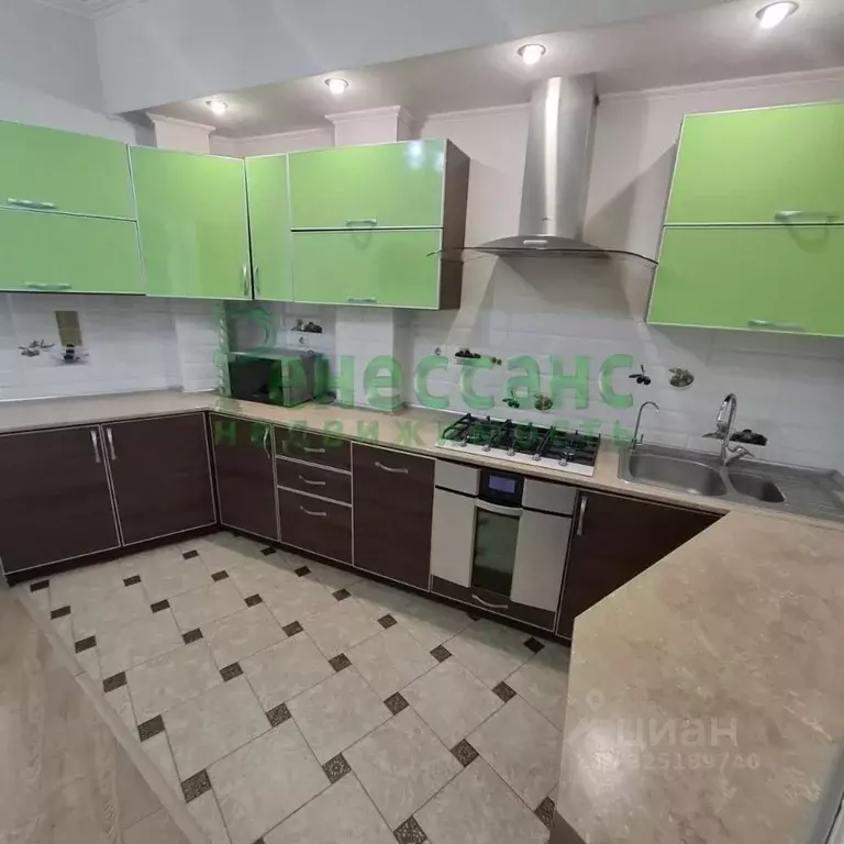 2-к кв. Брянская область, Брянск ул. Ромашина, 39 (67.0 м) - Фото 1