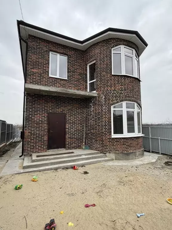 Дом в Ростовская область, Азов Азовский район, Петровский бул. (150 м) - Фото 2