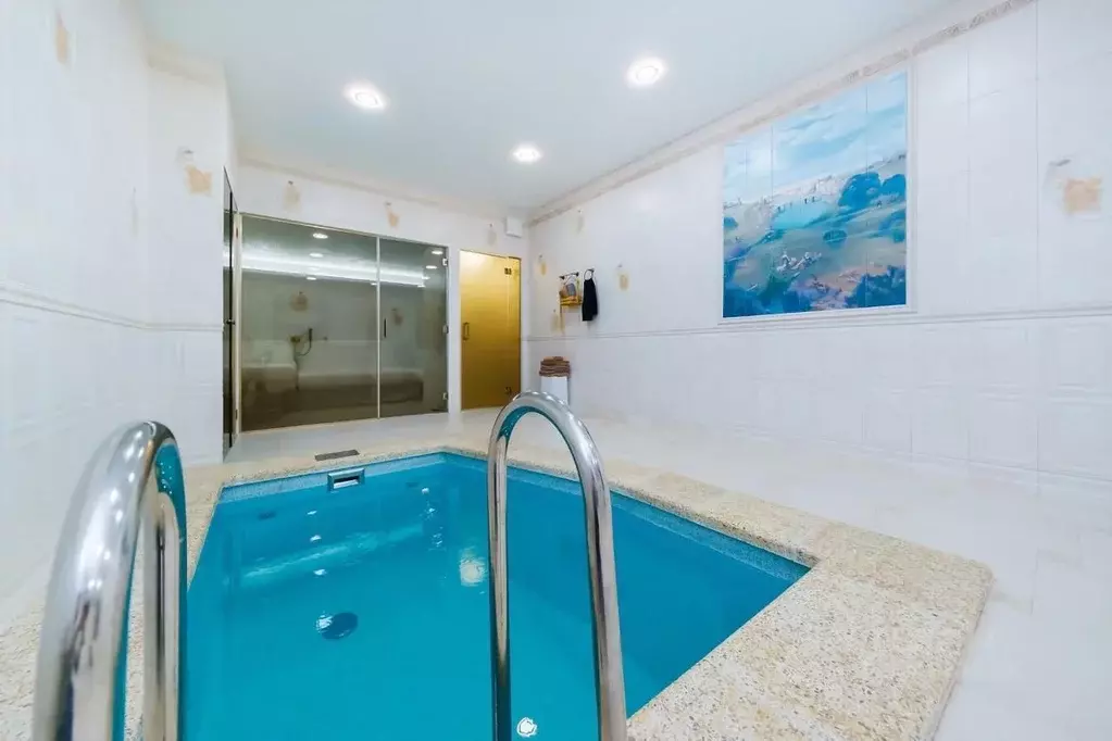 6-к кв. Краснодарский край, Сочи Бытха мкр, ул. Бытха, 2/5 (299.0 м) - Фото 1