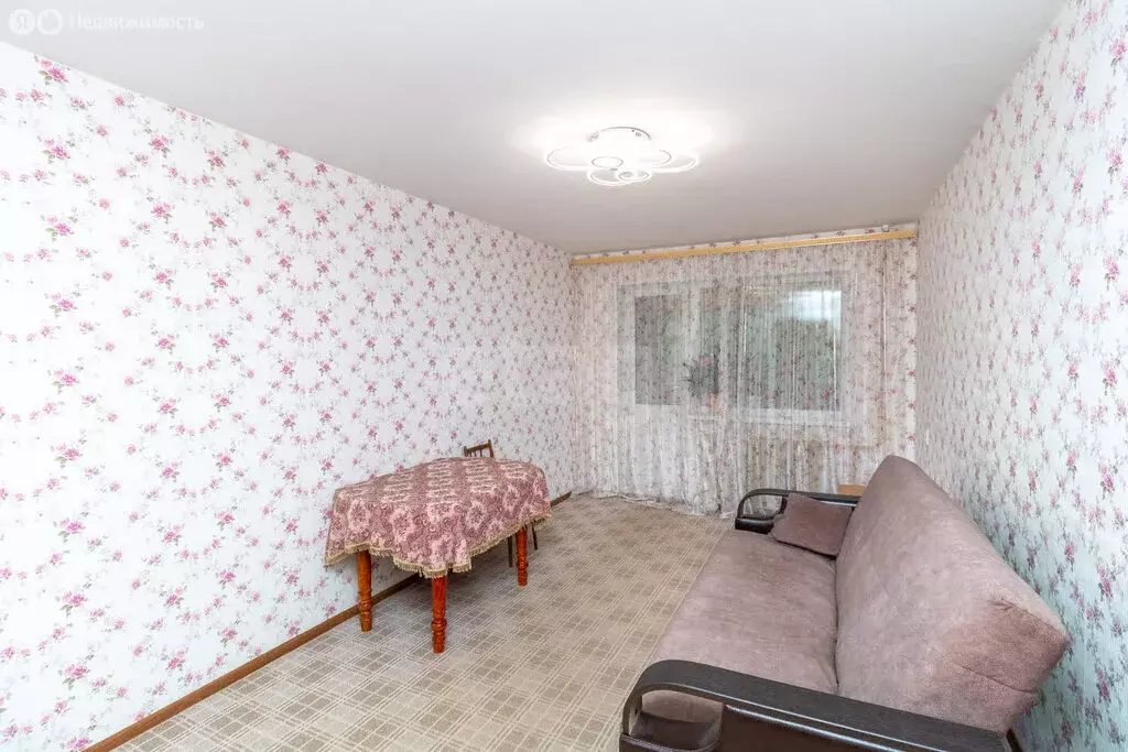 2-комнатная квартира: Тюмень, улица Ветеранов Труда, 5 (44 м) - Фото 0