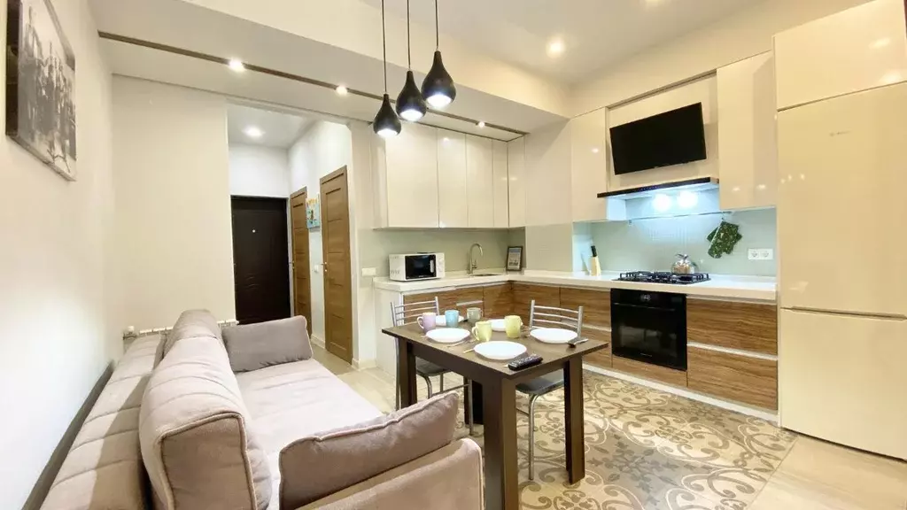 3-к кв. Краснодарский край, Сочи ул. Черноморская, 6 (65.0 м) - Фото 1