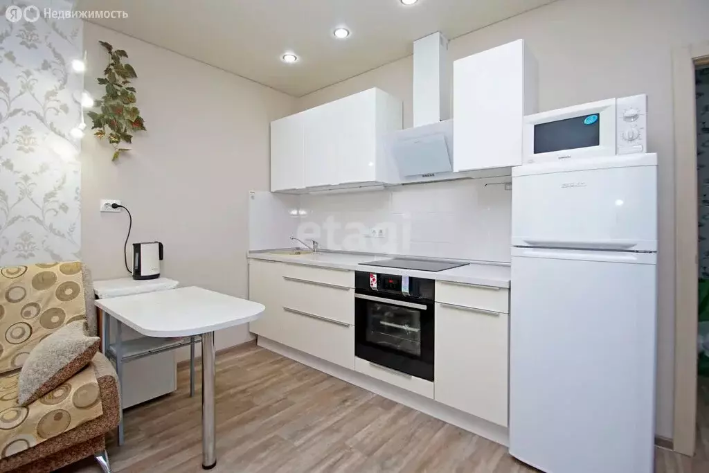 2-комнатная квартира: Омск, улица 6-я Линия, 99 (48.3 м) - Фото 1