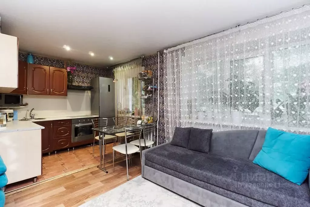 3-к кв. Тюменская область, Тюмень Холодильная ул., 51 (62.3 м) - Фото 1