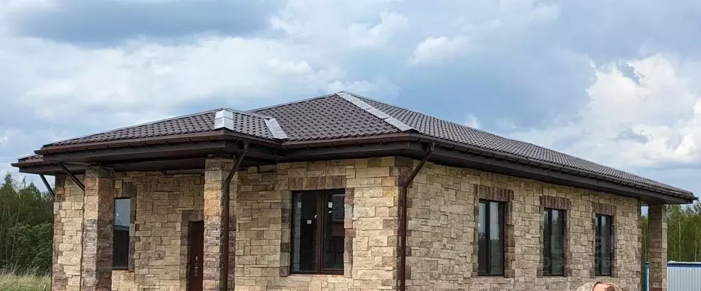 Дом в Калужская область, Калуга городской округ, д. Петрово ул. ... - Фото 1