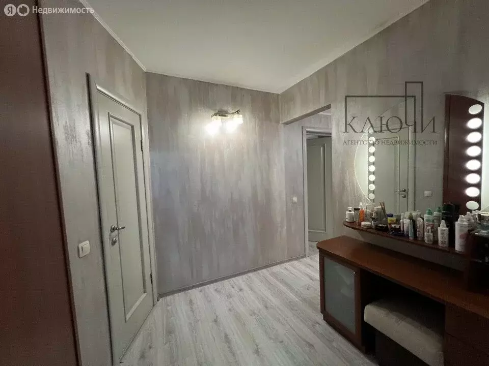 4-комнатная квартира: Магнитогорск, улица Труда, 17 (88.8 м) - Фото 0
