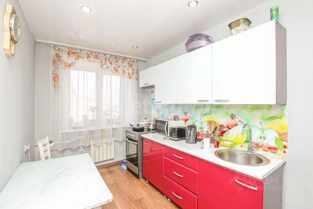 3-к кв. Бурятия, Улан-Удэ ул. Тулаева, 140 (57.6 м) - Фото 0