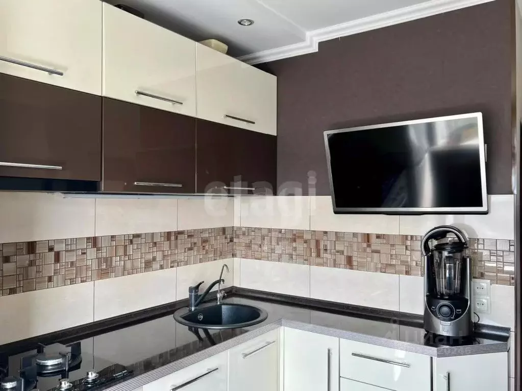 2-к кв. Калужская область, Калуга ул. Циолковского, 58 (56.7 м) - Фото 1