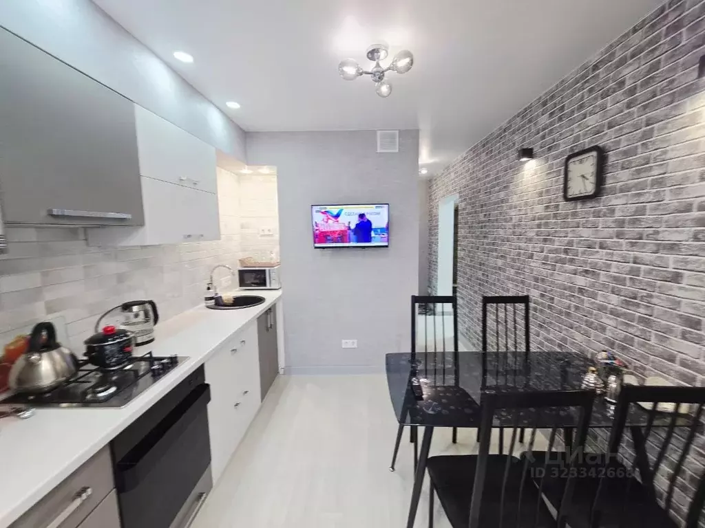 3-к кв. Ставропольский край, Пятигорск просп. Калинина, 2к1 (70.0 м) - Фото 1