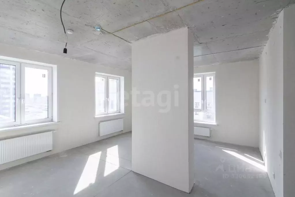 3-к кв. Тюменская область, Тюмень ул. Республики, 204к6 (86.7 м) - Фото 0