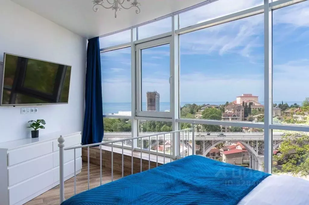 2-к кв. Краснодарский край, Сочи Светлана мкр, ул. Учительская, 9 ... - Фото 0