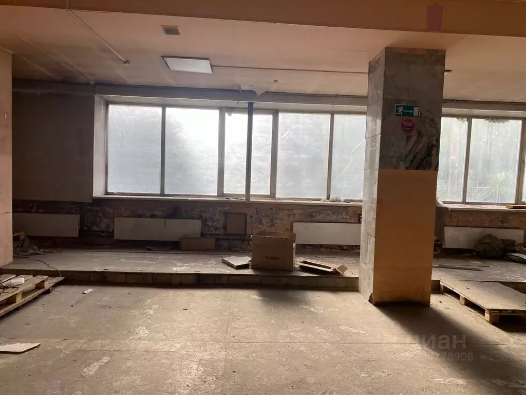Торговая площадь в Хакасия, Черногорск ул. Максима Горького, 2 (450 м) - Фото 2