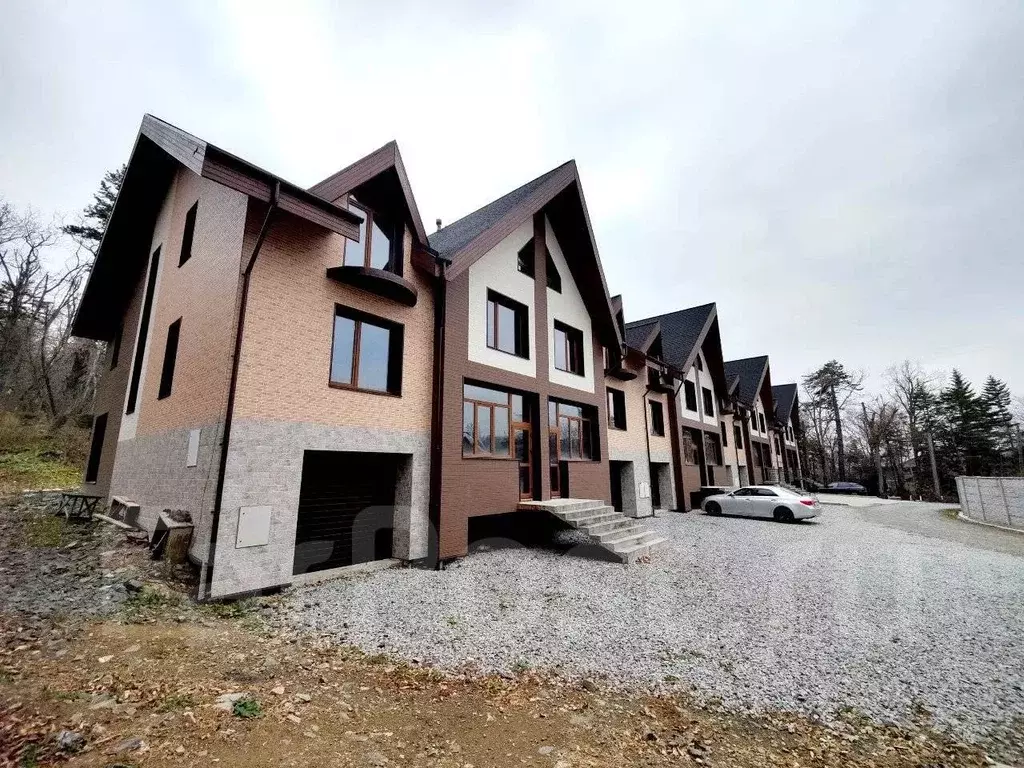 Дом в Приморский край, Владивосток ул. Клевера, 10 (277 м) - Фото 1