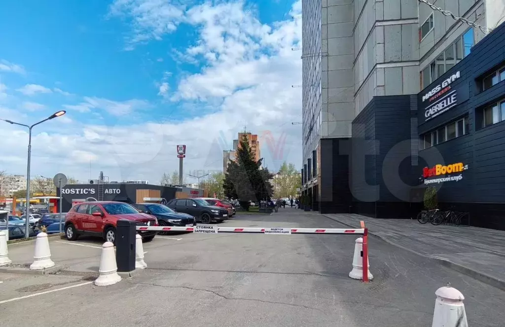 Офис на красной линии с отдельным входом 134 м2 - Фото 1