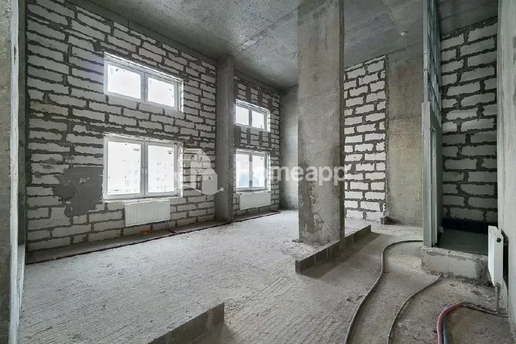 Продается 4-комнатная квартира - Фото 0