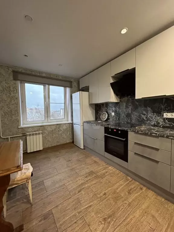 2-к. квартира, 70 м, 9/10 эт. - Фото 1