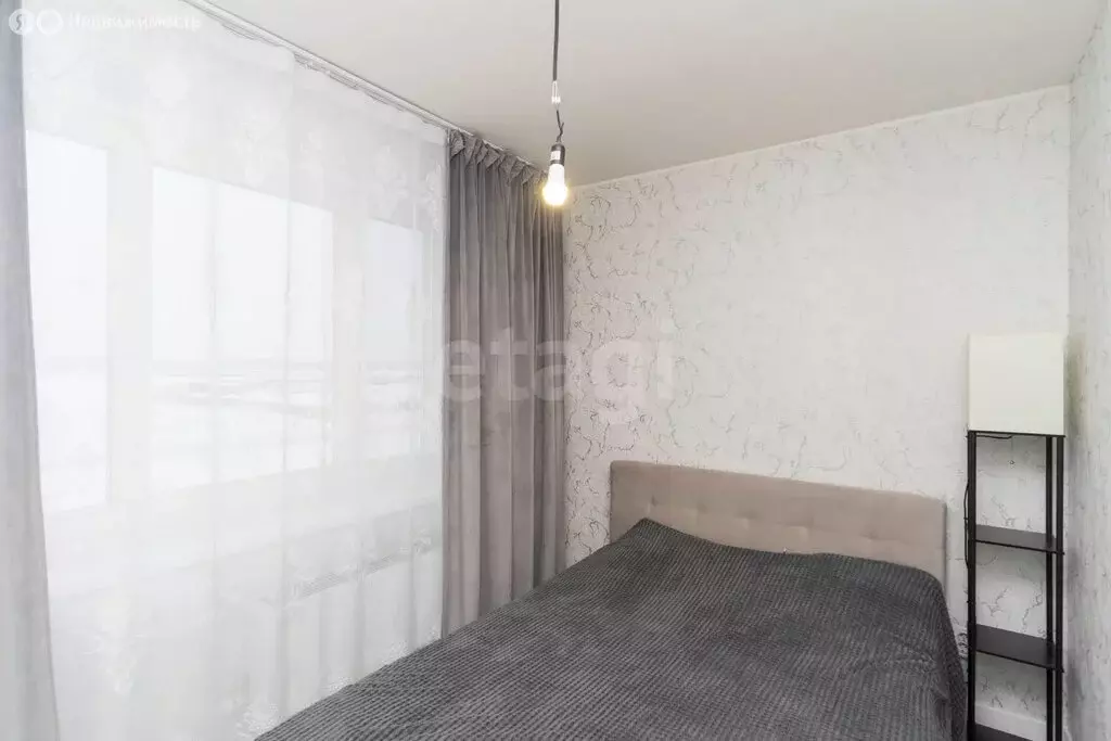 2-комнатная квартира: Тюмень, улица Монтажников, 34 (58.7 м) - Фото 2