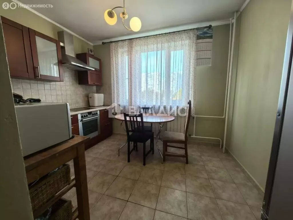 3-комнатная квартира: Москва, улица Академика Капицы, 20 (74 м) - Фото 1