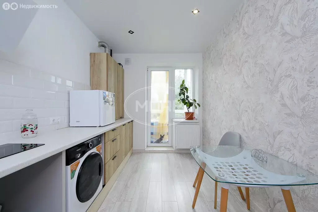 2-комнатная квартира: Калининград, улица Александра Суворова, 31 (45.6 ... - Фото 1