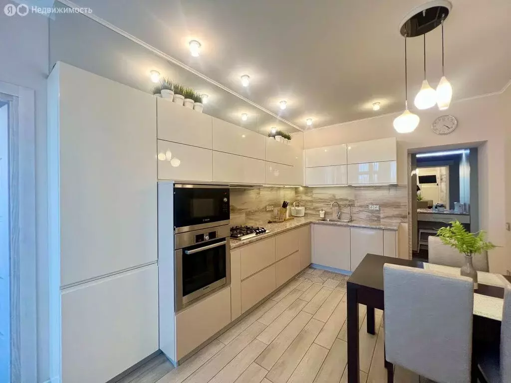 3-комнатная квартира: Калининград, улица Согласия, 34 (76.3 м) - Фото 1