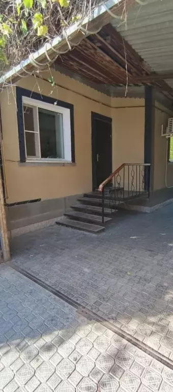 Дом в Волгоградская область, Волгоград пос. Ангарский, ул. Ученическая ... - Фото 1