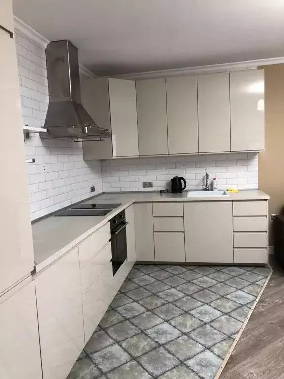 2-к кв. Алтай, Горно-Алтайск Объездная ул., 18 (78.0 м) - Фото 1