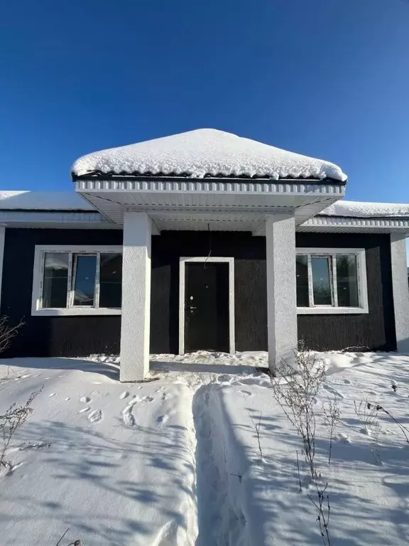 Дом в Челябинская область, Сосновский муниципальный округ, с. ... - Фото 1