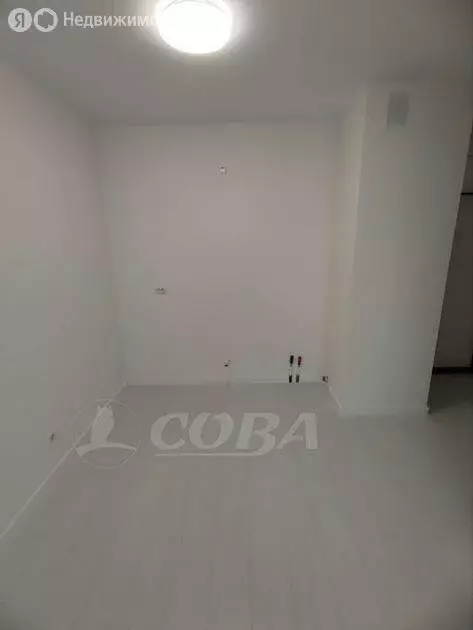 Квартира-студия: Тюмень, улица Тимофея Чаркова, 87 (26.5 м) - Фото 1