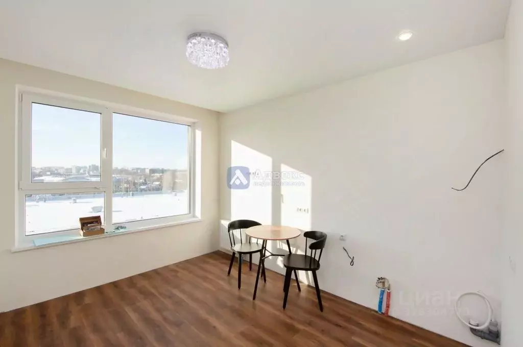 Студия Тюменская область, Тюмень ул. Республики, 205к1 (20.0 м) - Фото 1