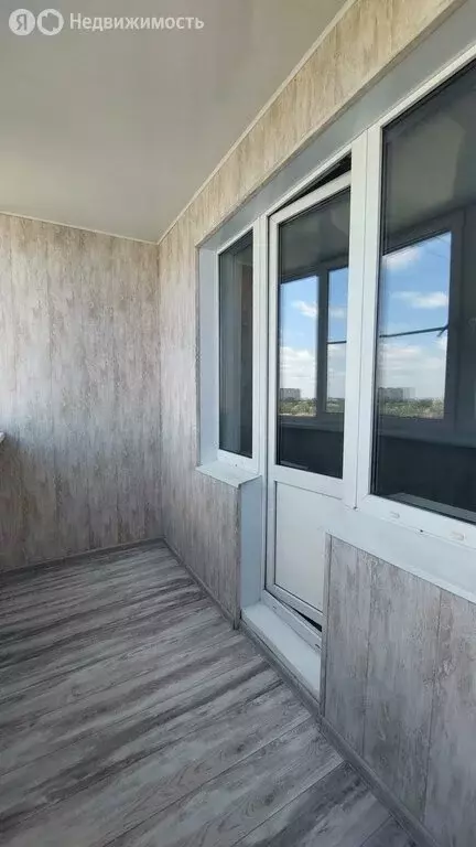 3-комнатная квартира: Тверь, улица Склизкова, 10 (68.7 м) - Фото 0