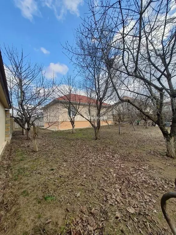 Дом в Крым, Симферопольский район, Добровское с/пос, с. Пионерское ул. ... - Фото 1