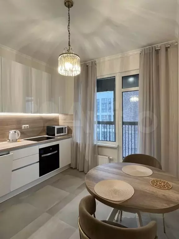 2-к. квартира, 60 м, 22/25 эт. - Фото 0