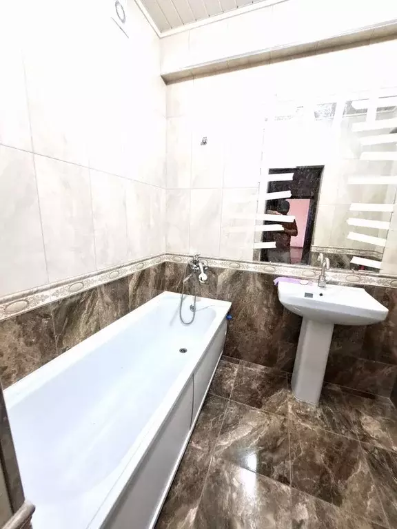 2-к. квартира, 85 м, 5/10 эт. - Фото 0