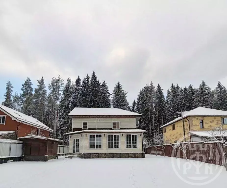 Дом в Ленинградская область, Выборгский район, Первомайское с/пос, д. ... - Фото 1
