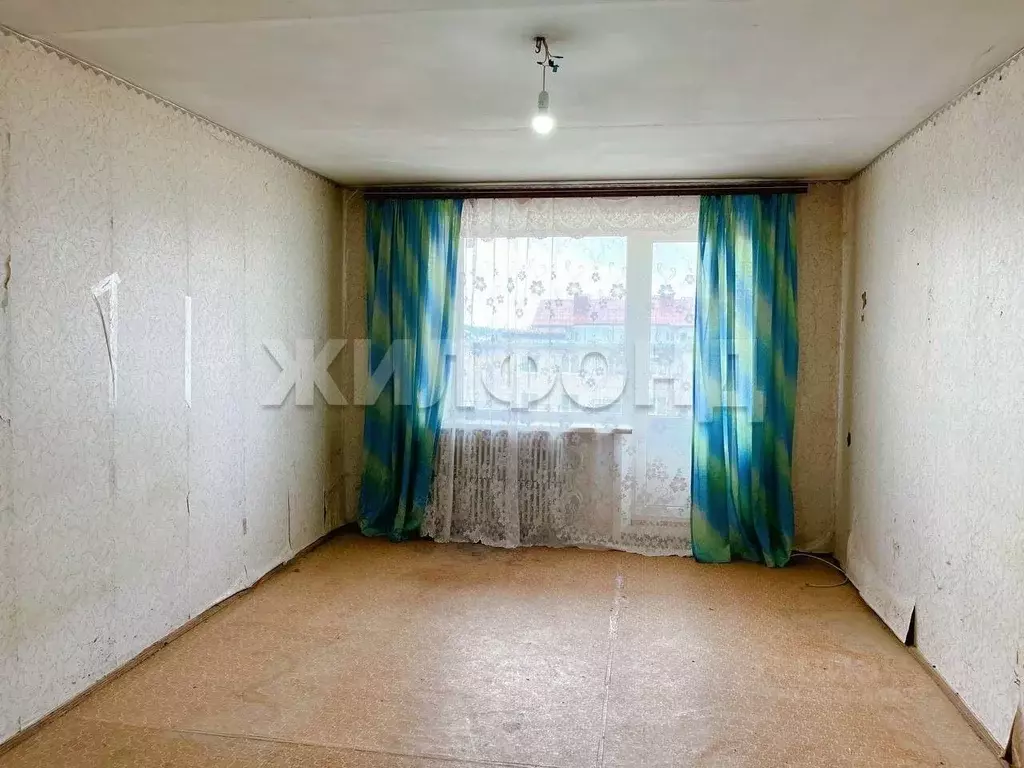 3-к кв. Брянская область, Дятьково Киевская ул., 37А (70.6 м) - Фото 2