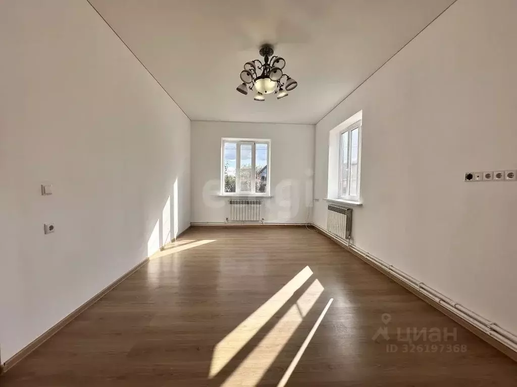 Дом в Краснодарский край, Ейск ул. Космонавтов (106 м) - Фото 1