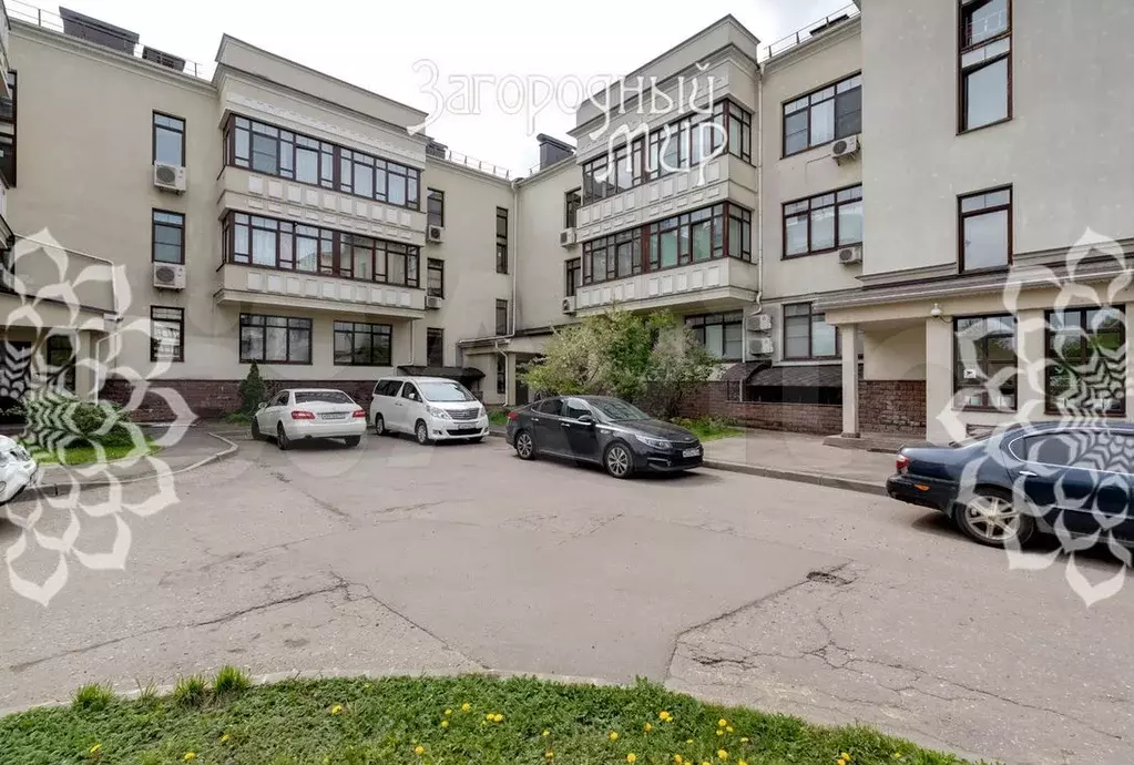3-к. квартира, 104 м, 1/3 эт. - Фото 1