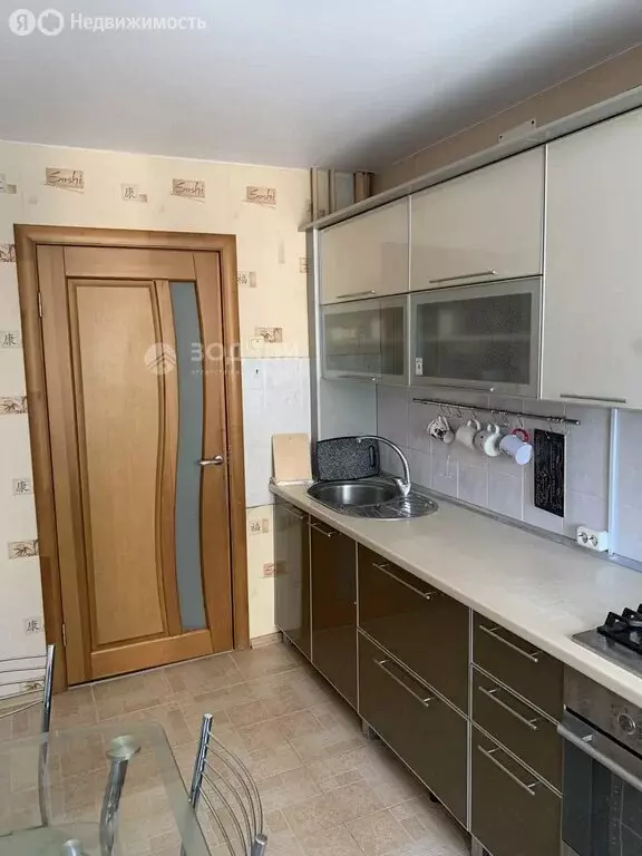 3-комнатная квартира: Новочебоксарск, улица Строителей, 56 (63 м) - Фото 2