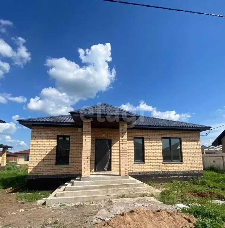 Дом в Башкортостан, Уфа городской округ, д. Самохваловка  (100 м) - Фото 1