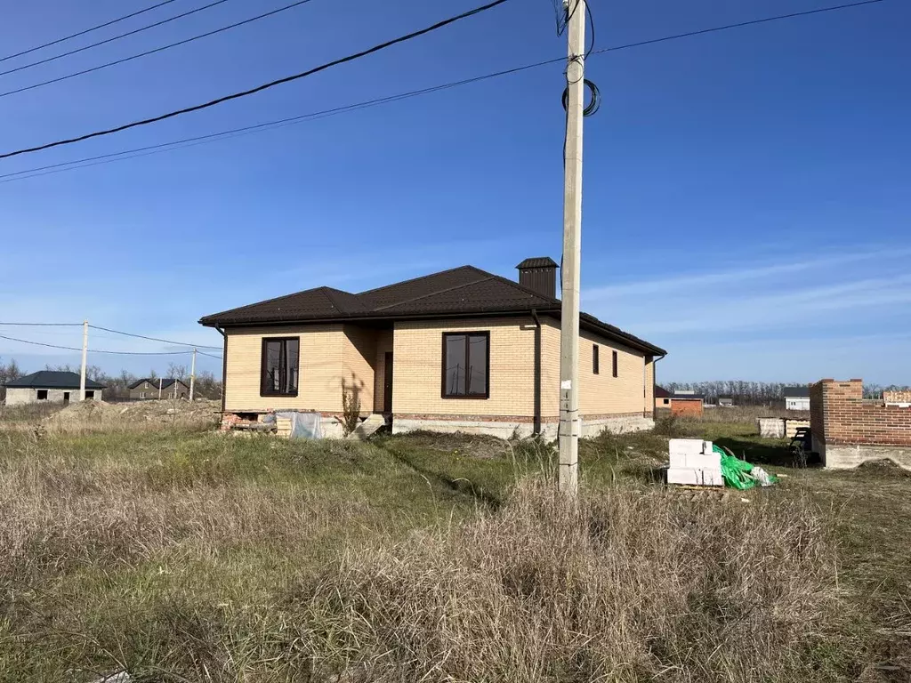 Дом в Краснодарский край, Лабинск ул. Архитекторов, 3 (206 м) - Фото 1