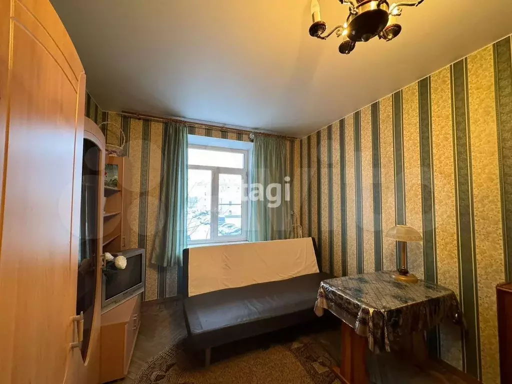 Комната 17,7 м в 7-к., 2/5 эт. - Фото 0