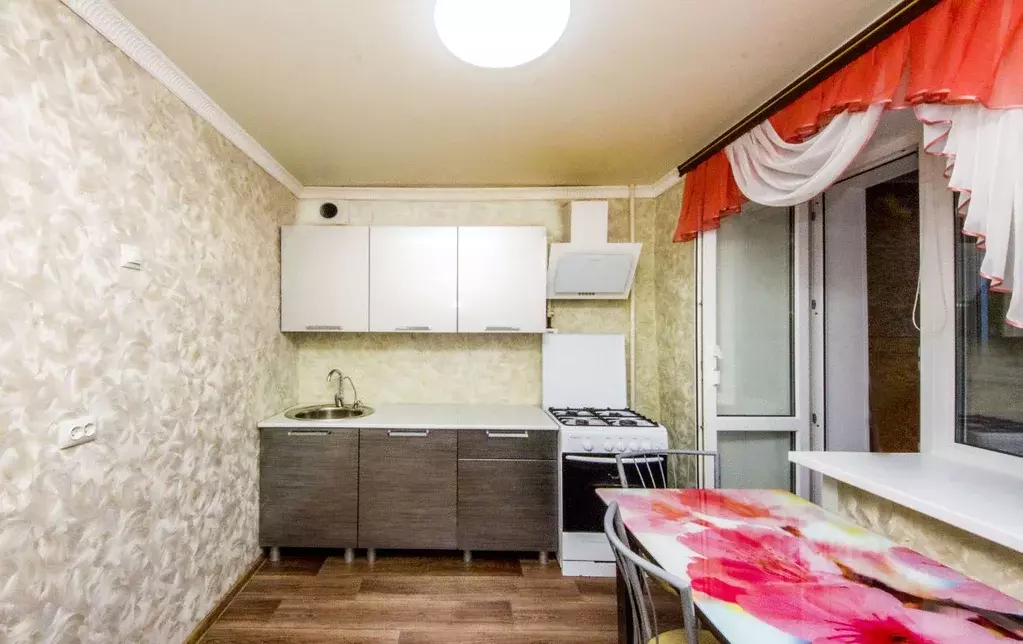 1-к кв. Омская область, Омск ул. Кирова, 26 (28.0 м) - Фото 1