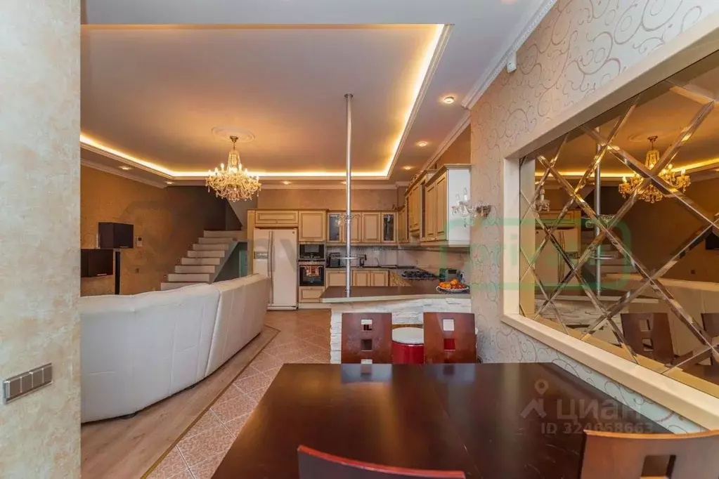 Таунхаус в Калининградская область, Калининград ул. Александра ... - Фото 0