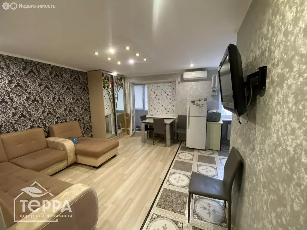 2-комнатная квартира: Евпатория, улица Фрунзе, 49 (45 м) - Фото 1