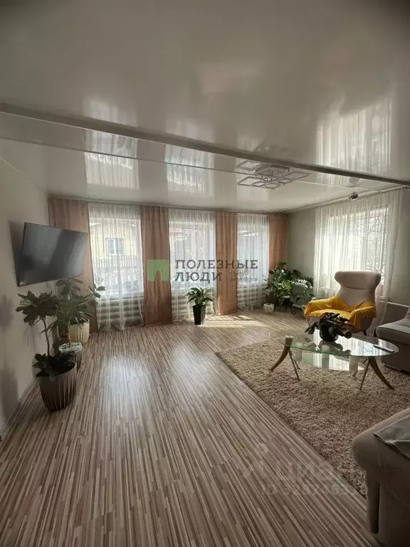 Дом в Красноярский край, Красноярск 5-я Линейная ул., 39 (120 м) - Фото 1