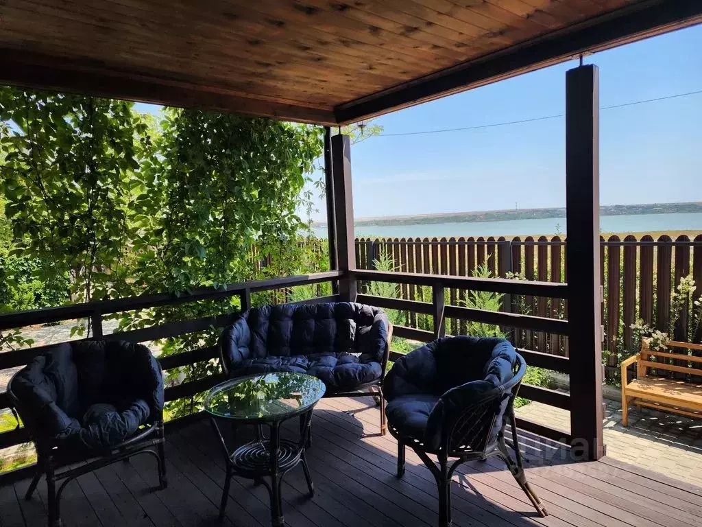 Дом в Крым, Черноморский район, Оленевское с/пос, с. Оленевка ул. ... - Фото 1